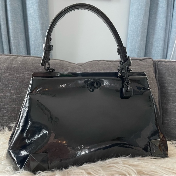 BOTTEGA VENETA Patent Leather Black Frame Bag - Picture 4 of 13
